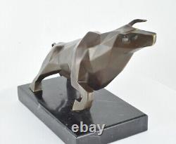 Animal Sculpture Bull in Art Deco Style and Art Nouveau Bronze Massif