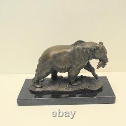 Animalier Style Solid Bronze Bear Sculpture in Art Deco and Art Nouveau Styles