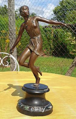 Art Deco Bronze Sculpture of a Semi-Nude Woman Throwing a Javelin, Signed Josselin