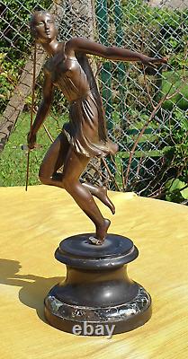 Art Deco Bronze Sculpture of a Semi-Nude Woman Throwing a Javelin, Signed Josselin