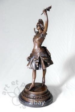 Art Deco Magnificent sculpture signed Laffon Mollo. Bronze