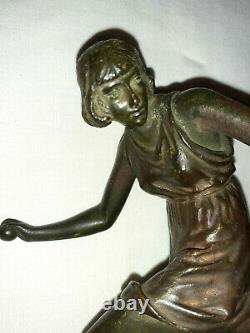 Atalante By Pierre Le Faguays Sculpture In Bronze Art Deco