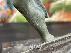 Beautiful and ancient Art Deco bronze sculpture with green patina unsigned