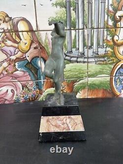 Beautiful and ancient Art Deco bronze sculpture with green patina unsigned