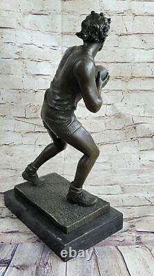 Bronze Sculpture Statue Art Déco 100% Marbre Figurine Rugby Football Lecteur Art translates to: 'Bronze Sculpture Statue Art Deco 100% Marble Figurine Rugby Football Player Art'