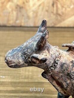 Bronze sculpture, buffalo subject, Asian art, Indochina, Vietnam, ethnic.