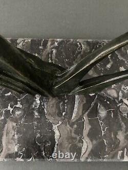 Bronze sculpture signed TIT Art Deco with bird motif on gray marble H5254