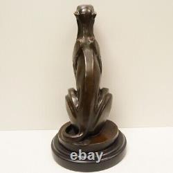 'Leopard Statue Sculpture in Art Deco and Art Nouveau Style, Made of Bronze'