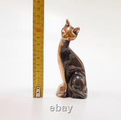 Massive bronze sculpture of a sitting cat signed by Yves Lohé decoration