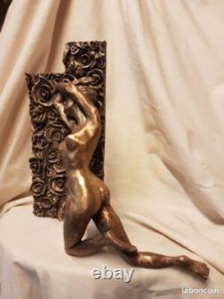 Nude with Roses, Artistic Nude Bronze Sculpture Signed LE CANN, Numbered