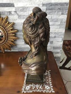 Sculpture, Bronze, Woman Bust, Art Nouveau, 35 Cm High Attributed to AIZELIN E