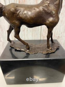 Sculpture Horse at a Trot in Bronze Art Deco on a Black Marble Base Signed