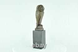 Sculpture Statue of an Owl Bird Animal in Art Deco and Art Nouveau Style