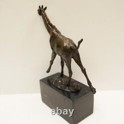 Sculpture of a Giraffe in Animalier Style, Art Deco and Art Nouveau Style, Solid Bronze