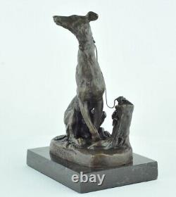 Sculpture of a Hunting Dog in Art Deco and Art Nouveau Bronze Style