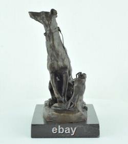 Sculpture of a Hunting Dog in Art Deco and Art Nouveau Bronze Style