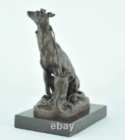 Sculpture of a Hunting Dog in Art Deco and Art Nouveau Bronze Style