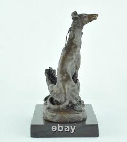 Sculpture of a Hunting Dog in Art Deco and Art Nouveau Bronze Style