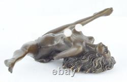 Solid Bronze Pin-up Statue Sculpture in Art Deco Style Art Nouveau Sexy Style