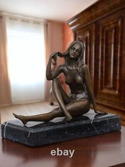 Statuette of a Nude Woman in Ancient/Art Deco Style Bronze Sculpture
