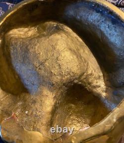 Very beautiful sculpture of a sleeping cat in Art Deco bronze from the 1940s/50s