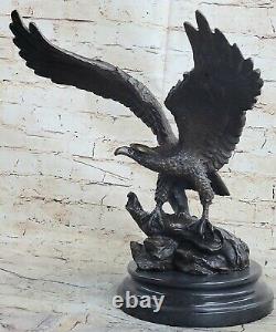 Western Art Copper Bronze Eagle Hawk Bird Figure Sculpture Marble Statue