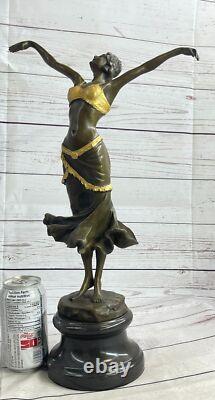 1930s Style Art Déco Doré Bronze Femelle Chair Femme Dansant Sculpture Figurine