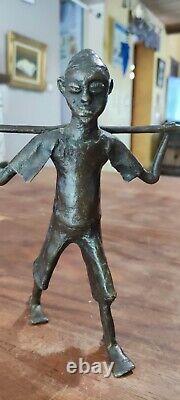 ART AFRICAIN -RARE ANCIENNE SCULPTURE AFRICAINE BRONZE PAYSAN 20/ 19 cm SENEGAL