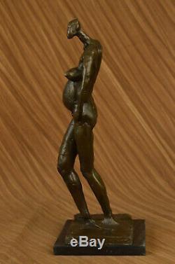 Abstrait Art Moderne Femme Woman Bronze Artiste par Dali Sculpture Figurine