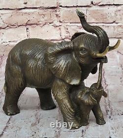 Art Déco Mère Éléphant Et Mollet Fonte Bronze Sculpture Signée Figurine Solde