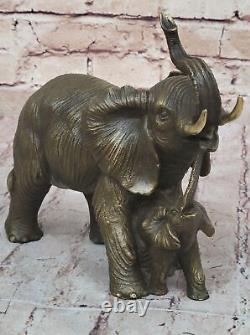 Art Déco Mère Éléphant Et Mollet Fonte Bronze Sculpture Signée Figurine Solde