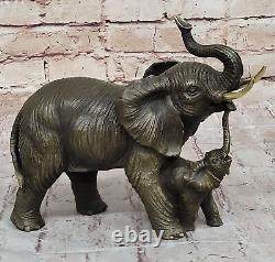 Art Déco Mère Éléphant Et Mollet Fonte Bronze Sculpture Signée Figurine Solde