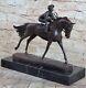 Art Déco Western Mâle Jockey Racing Cheval Bronze Sculpture Statue Décoration