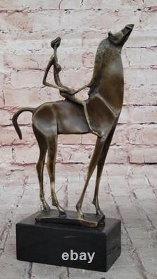 Art Moderne Abstrait Femelle Equitation Cheval Bronze Sculpture Par Dali Solde