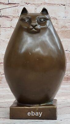 Art Moderne Bronze- Fat Chat, Signée Milo Un Hommage À Botero Bronze Sculpture