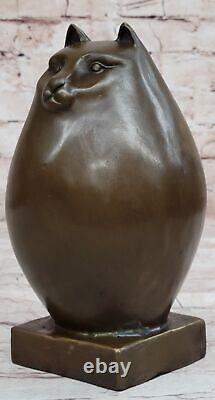 Art Moderne Bronze- Fat Chat, Signée Milo Un Hommage À Botero Bronze Sculpture