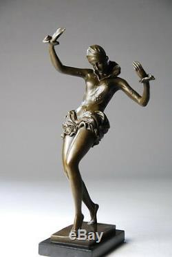 Art Nouveau, belle sculpture signée Nick- bronze, beaux détails, envoi gratuit