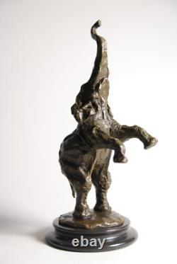 Art animalier- Éléphant debout Belle sculpture en bronze- signée Milo