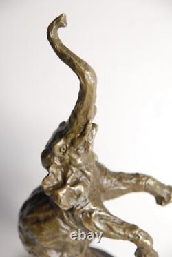 Art animalier- Éléphant debout Belle sculpture en bronze- signée Milo