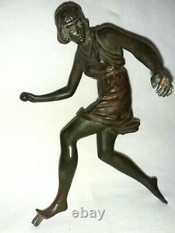 Atalante Par Pierre Le Faguays Sculpture En Bronze Art Deco