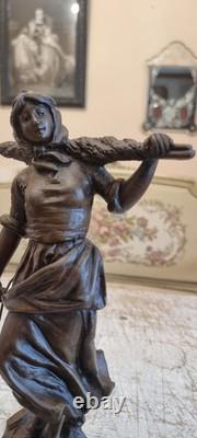 Beautifull Art Neauvau Statue of Fisherwoman signed by George Omer