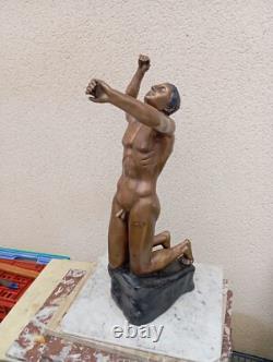 Bronze Art Contemporain. Homme Nu En Bronze Hauteur 62 CM