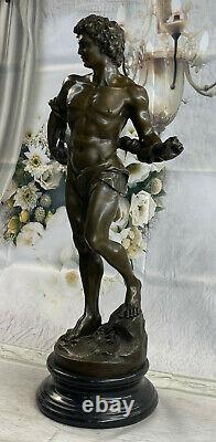 Bronze Art Sculpture Hommage Chair David 66 CM Nu Homme Statue Figure