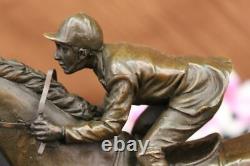 Bronze Sculpture Grand Détail Un Jockey Et Thoroughbred Cheval Fonte Décor Art