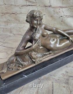 Bronze Sculpture Statue Art Déco Signée L. Bruns France Nu Femme Avec Her Chien