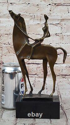 Bronze Sculpture par Dali Surréaliste Abstrait Art Moderne Fille Rider Statue