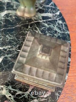 Bronze animalier art déco, sculpture en bronze, pour cet encrier socle en marbre