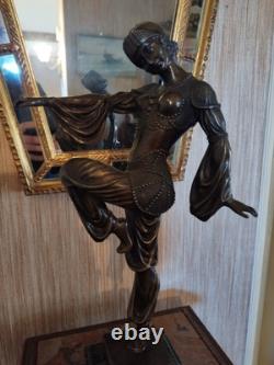 Danseuse Style Art Déco en Bronze Charme d'Orient d'après Chiparus (1886-1947)