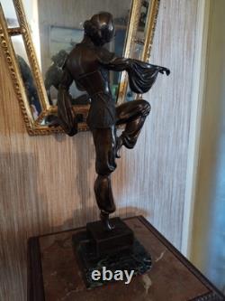 Danseuse Style Art Déco en Bronze Charme d'Orient d'après Chiparus (1886-1947) Danseuse Style Art Déco en Bronze Charme d'Orient d'après Chiparus (1886-1947)