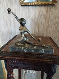Danseuse aux Boules Art Déco en Bronze Argenté 1920-1930